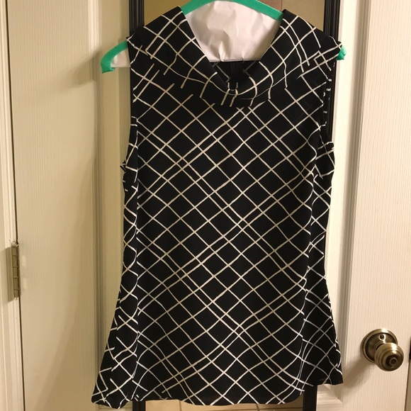 Banana Republic Tops - Banana Republic Black and White Shell